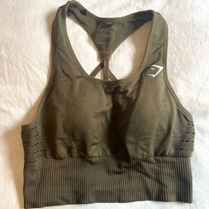 LIKE NEW Gymshark top